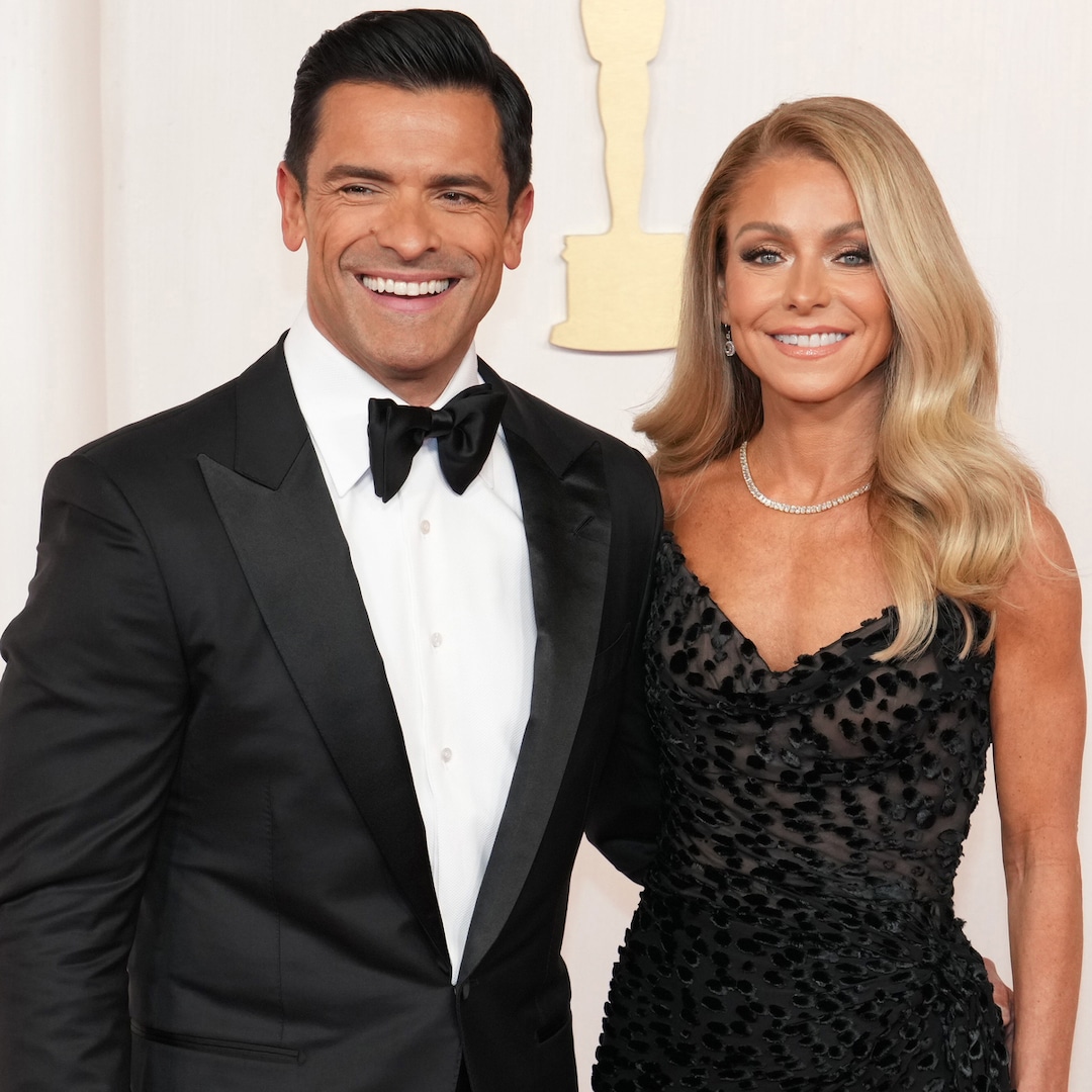 Kelly Ripa Says Mark Consuelos Kept Her Up—But It’s Not What You Think
